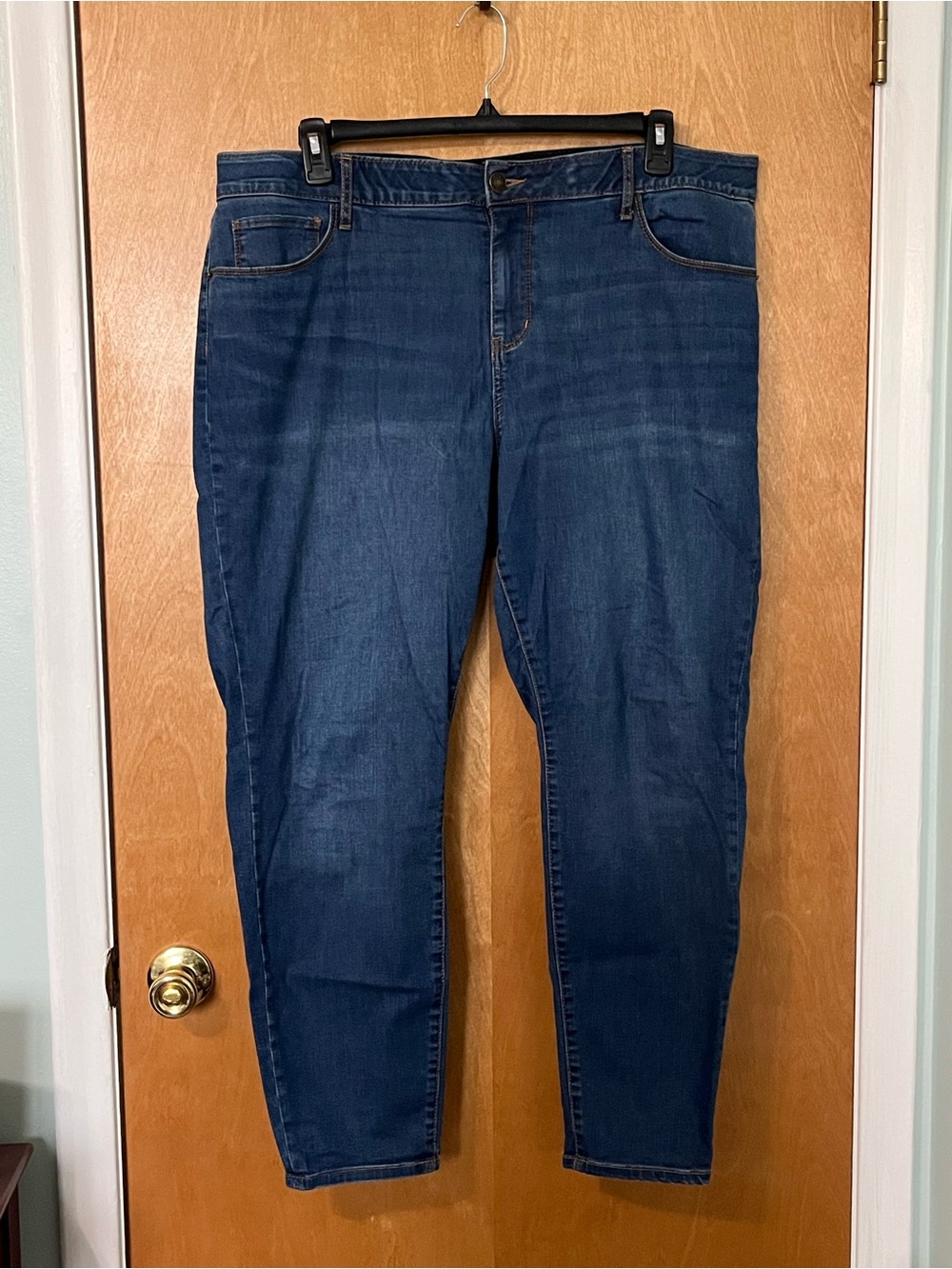 Ava & Viv Women’s Plus-Size Medium-Wash Blue Denim Skinny Jeans | Size 20W